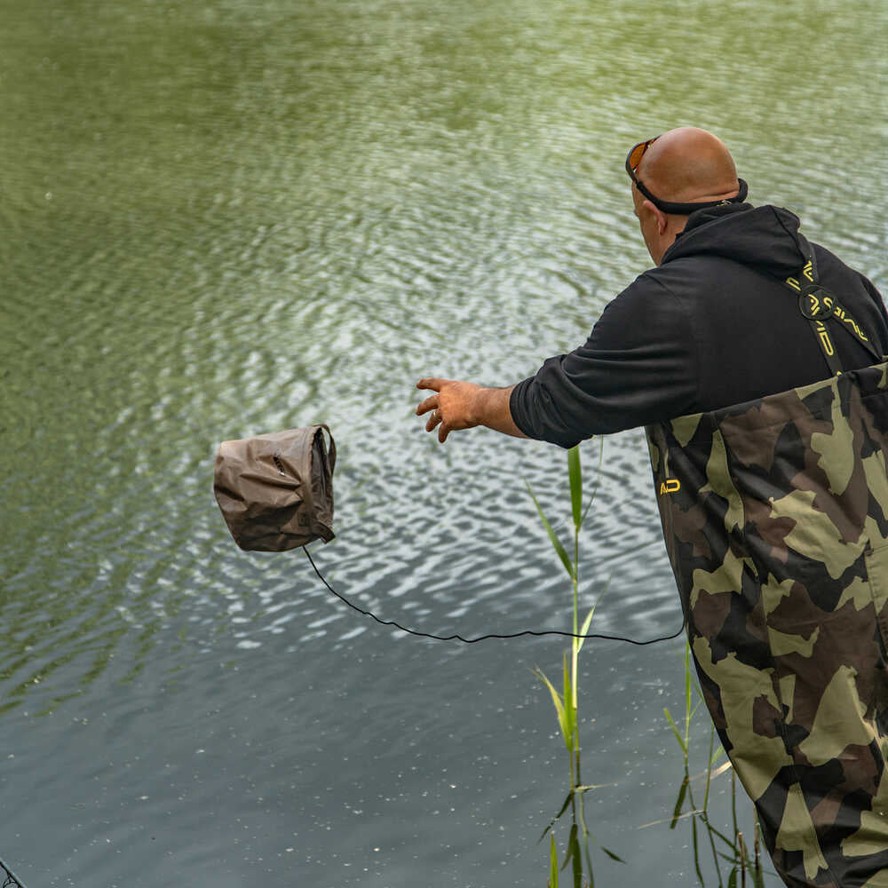 Kôš na vodu Avid Carp