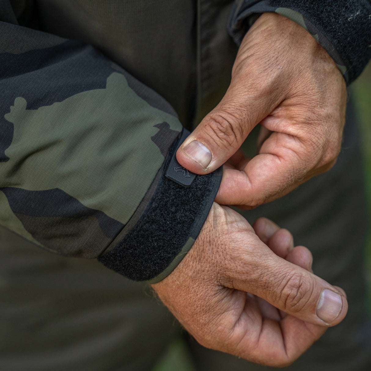 Termálny oblek Avid Carp Dvojdielny nepremokavý oblek série Arctic